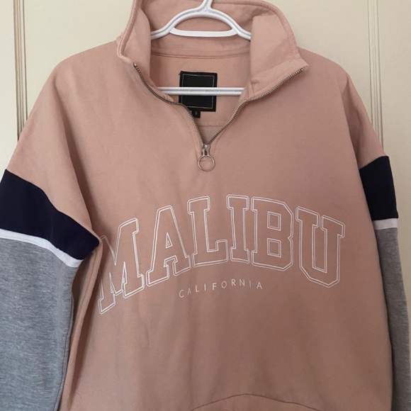 Pink quarter zip and colour block grey, white and blue sleeves, size S - Picture 5 of 7